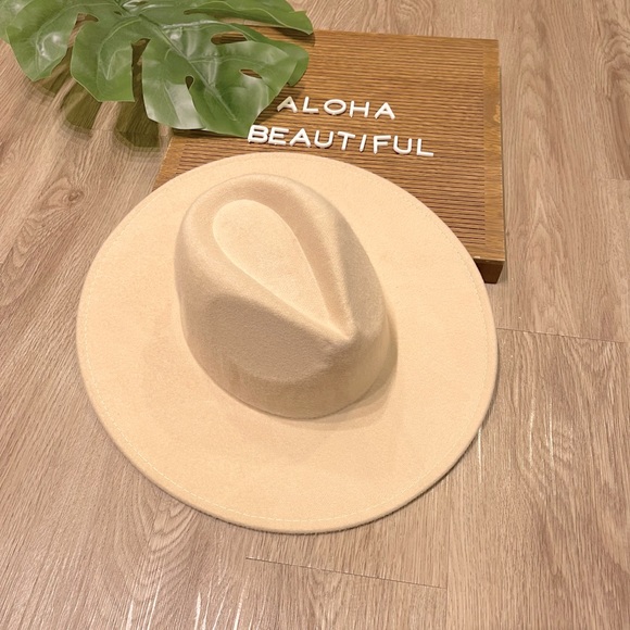 Accessories - Tan Wide Brim Hat
